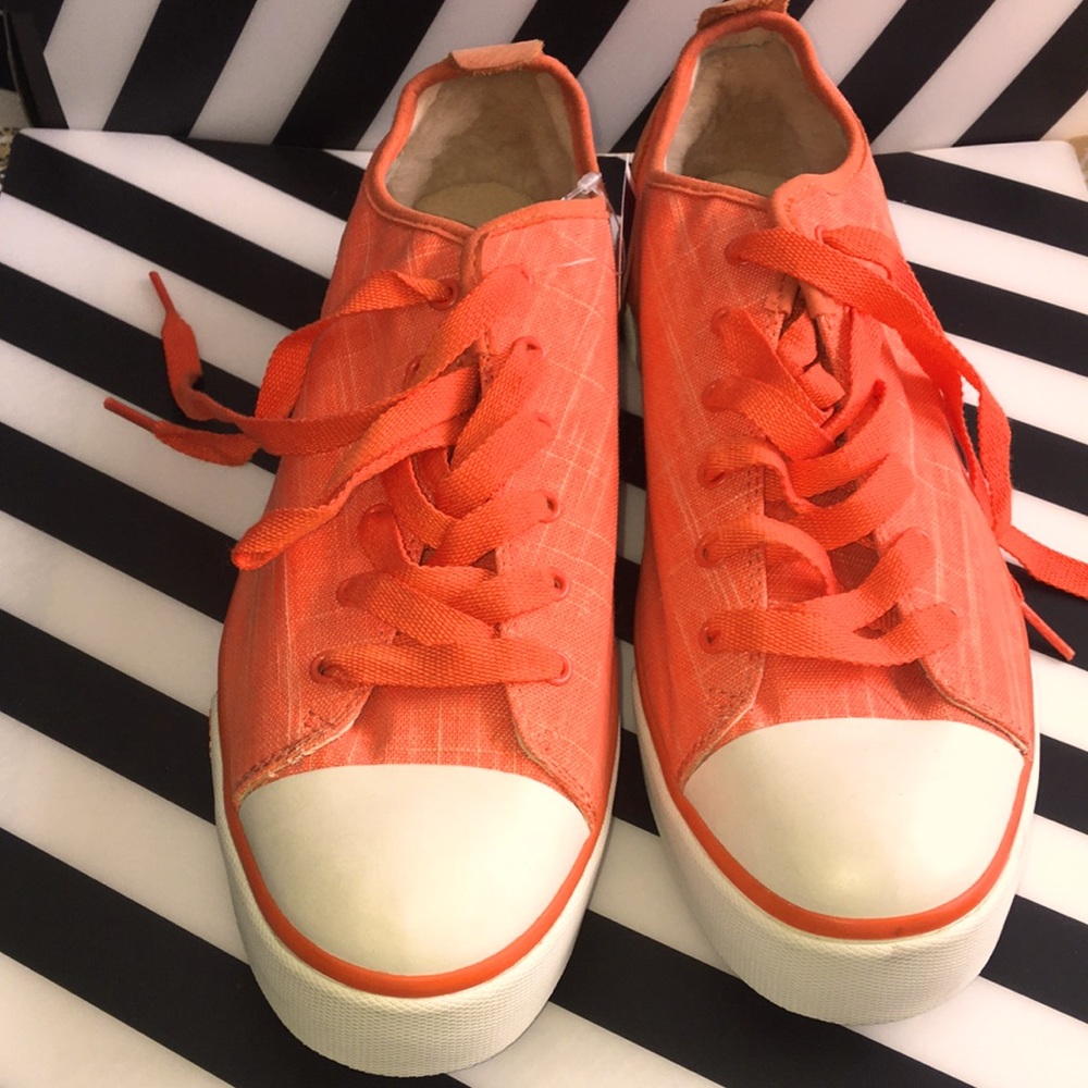 UGG Sherpa orange sneakers. New with tags. Size 11.